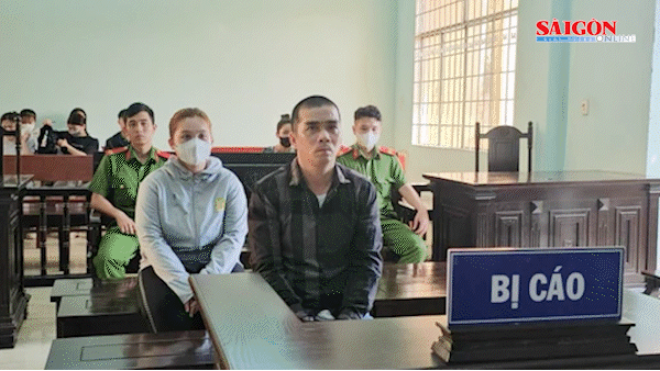 Hai bị cáo Nguyễn Thảo Nguyên và Lê Văn Bậm tại phiên xét xử vào tháng 11-2023