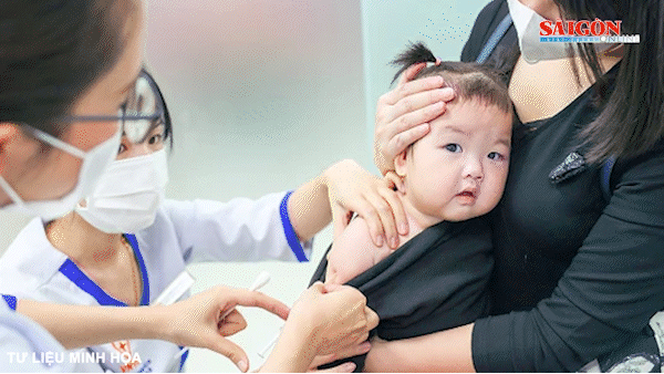 Từ 2-1-2024, TPHCM sẽ tiêm vaccine 5 trong 1 cho trẻ