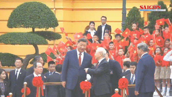 Điện mừng 74 năm Ngày thiết lập quan hệ ngoại giao giữa Việt Nam và Trung Quốc