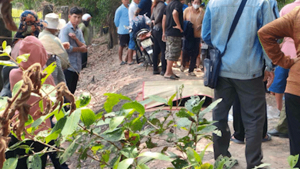 Long An: 2 học sinh tử vong dưới hầm khai thác đất 