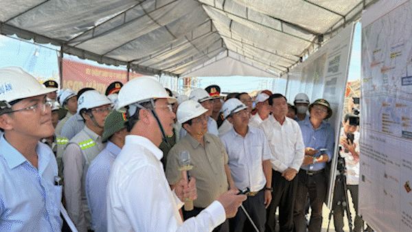 Thủ tướng Chính phủ Phạm Minh Chính kiểm tra công trường thi công cao tốc Biên Hòa - Vũng Tàu