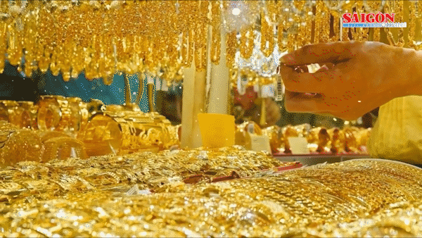 Vàng trong nước chiều nay lập đỉnh mới, vàng nhẫn 9999 vượt 77 triệu đồng/lượng 