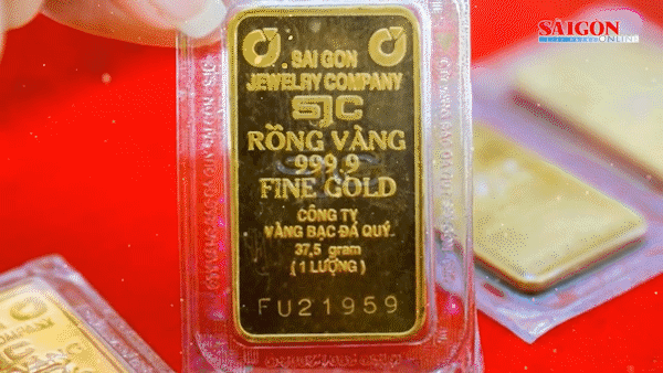 Vàng nhẫn 9999 vẫn neo trên 77 triệu đồng/lượng 