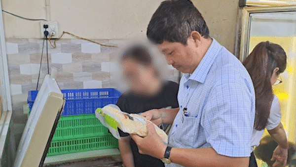 Vụ hàng chục du khách nghi ngộ độc ở Phan Thiết: Kết quả kiểm nghiệm thực phẩm do nhà hàng tự đưa mẫu kiểm tra không có cơ sở pháp lý 
