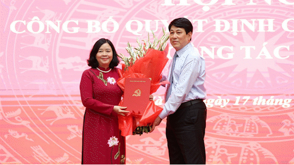  Bộ Chính trị phân công đồng chí Bùi Thị Minh Hoài giữ chức Bí thư Thành ủy Hà Nội