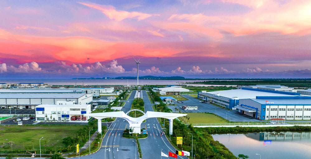 https://image.sggp.org.vn/Uploaded/2024/evofjasfzyr/2024_06_29/ng-scaled-7471.jpg.webp