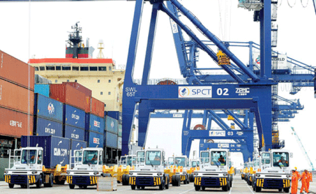 Việt Nam coi trọng việc phát triển logistics. 