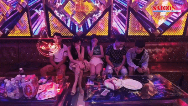 Lập hồ sơ xử lý 30 người sử dụng trái phép chất ma túy trong quán karaoke ở Tiền Giang