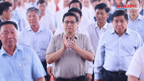 Tin nóng: Thủ tướng Phạm Minh Chính phát lệnh khởi công cầu Đại Ngãi; Tâm mưa dịch chuyển, vùng áp thấp “bồi” thêm mưa ở Trung bộ