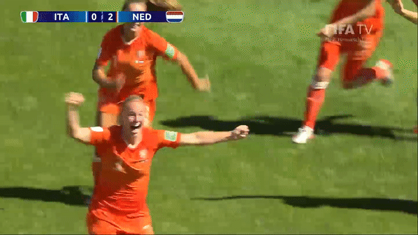 World Cup nữ, Italia - Hà Lan 0-2: Miedema, Van der Gragt kịp tỏa sáng giành vé bán kết