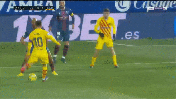 Huesca - Barcelona 0-1: Lionel Messi kiến tạo, De Jong giúp Barca thắng chật vật