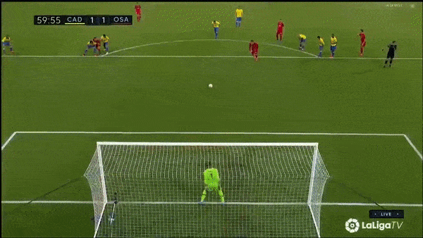 Cadiz vs Osasuna 2-3: Alex Fernandez lập cú đúp nhưng Kike, Torres, David Garcia bất ngờ ngược dòng phút cuối với 2 pha penalty