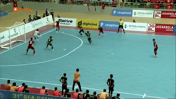 Futsal Việt Nam vs Futsal Malaysia 7-1: Thịnh Phát tỏa sáng hattrick, Minh Trí lập cú đúp, Quốc Nam, Mạnh Dũng góp công nhấn chìm đối thủ