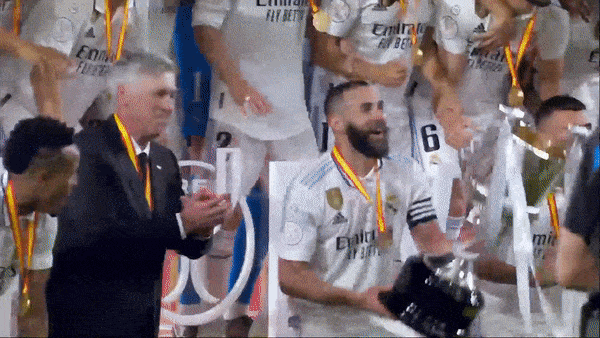 Real Madrid vs Osasuna 2-1: Torro lập công nhưng Rodrygo tỏa sáng cú đúp giúp HLV Ancelotti đăng quang Copa del Rey