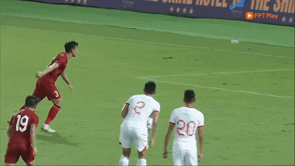 Giao hữu, Việt Nam vs Hồng Kông (TQ) 1-0: Quang Hải bị phạm lỗi, Quế Ngọc Hải ghi bàn duy nhất trên chấm penalty