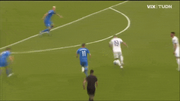 Iceland vs Slovakia 1-2: Juraj Kucka mở bàn, Finnbogason gỡ hòa nhờ chấm penalty, Tomas Suslov tỏa sáng giành chiến thắng