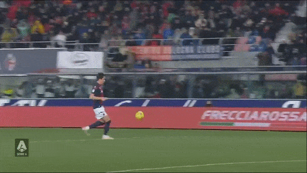 Bologna vs Torino 2-0: VAR từ chối Nikola Vlasic, Fabbian chớp thời cơ, Zirkzee chốt hạ chiến thắng bất ngờ 