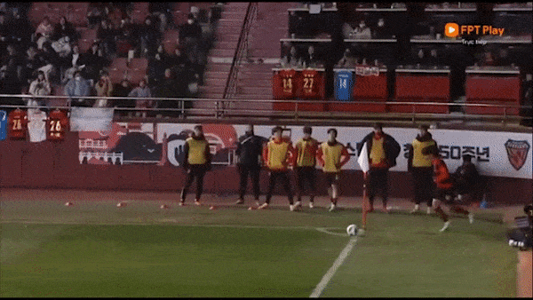 Pohang Steelers vs Hà Nội 2-0: Lee Ho-Jae mở bàn nhờ penalty, Ha Chang-Rae lập công, Hà Nội dừng bước AFC Champions League