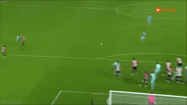 Brentford vs Wolverhampton 1-1: Joao Gomes bất ngờ sớm nhận thẻ đỏ, Maupay mở bàn, Doyle cứu thua bằng siêu phẩm sút xa
