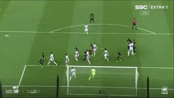 Al Ittihad vs Navbahor 2-1: Benzema bất ngờ phản lưới nhà, Hamdallah gỡ hòa, Tabatadze lại phản lưới giúp Al Ittihad có vé đi tiếp Champions League châu Á