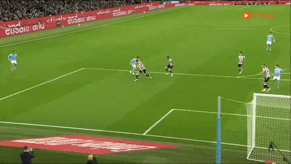 Man City vs Newcastle 2-0: Thần may mắn mỉm cười với Bernardo Silva bằng cú đúp, đoàn quân của Pep Guardiola giành vé vào bán kết FA Cup 