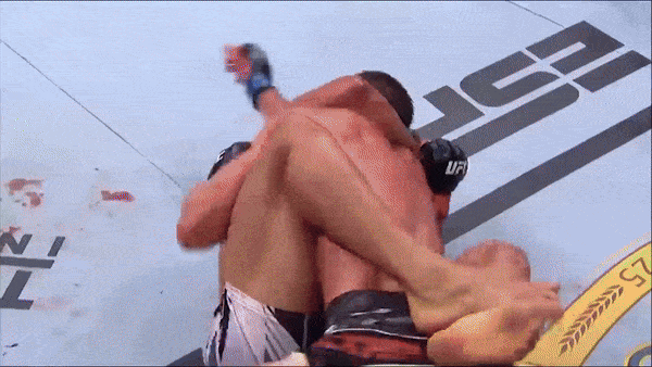 Paulo Costa hạ Luke Rockhold trong trận đấu siêu kịch tính tại sự kiện UFC 302