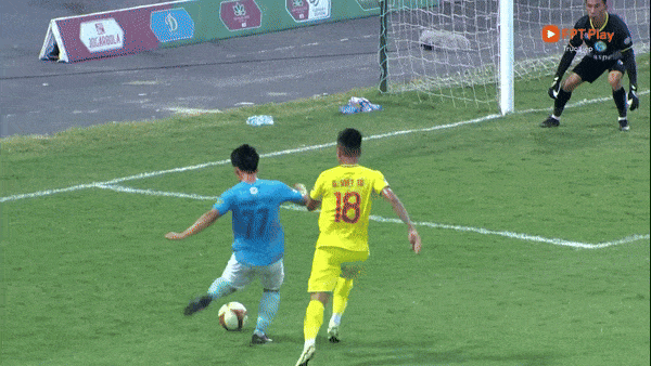 Thanh Hóa vs Khánh Hòa 1-1: Quốc Chí đệm bóng cận thành mở bàn, Rimario vuốt bóng đẳng cấp hạ thủ thành Ngọc Cường