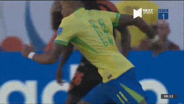Brazil vs Colombia 1-1: Raphinha ghi siêu phẩm sút phạt, VAR bắt Sanchez việt vị, Jhon Cordoba kiến tạo, Munoz gỡ hòa, nắm tay vào tứ kết Copa America 2024