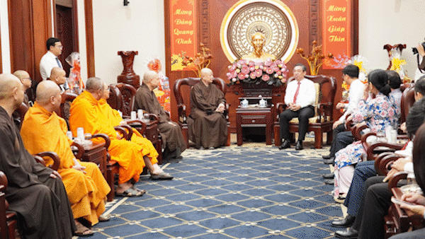 Ban Trị sự Giáo hội Phật giáo Việt Nam TPHCM thăm, chúc tết Thường trực Thành ủy TPHCM