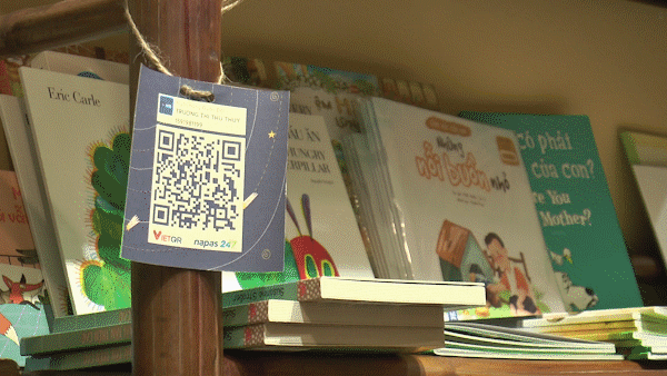 Tiệm sách đầu tiên tại Hà Nội không nhân viên, bạn đọc tự phục vụ