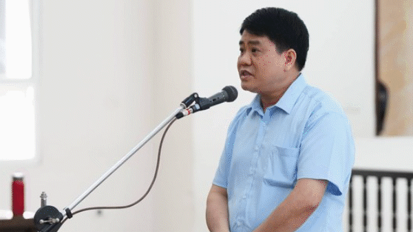 Tin nóng: Ông Nguyễn Đức Chung phủ nhận việc nhận 2,6 tỷ đồng trong vụ án cây xanh; Xe máy tông vào container, nam thanh niên tử vong