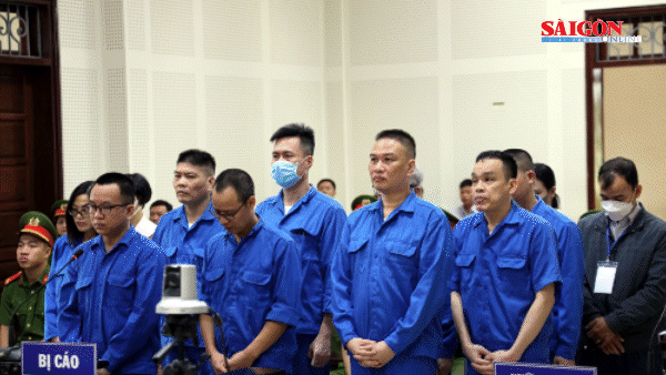 Tin nóng: Cựu Chủ tịch AIC Nguyễn Thị Thanh Nhàn bị xét xử vắng mặt hôm nay 23-10; Công an làm việc với nghệ sĩ Quốc Cơ về việc vừa chạy xe vừa làm xiếc