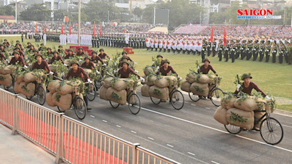 12.000 người hợp luyện diễu binh, diễu hành tại Điện Biên Phủ