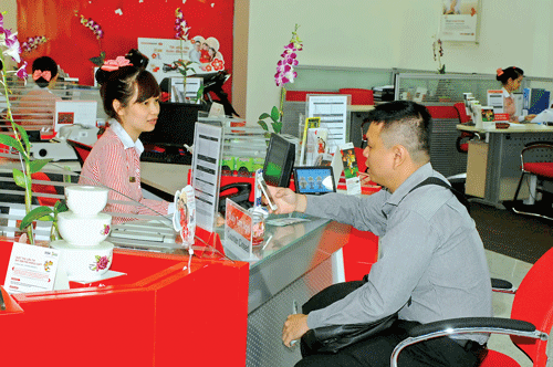 NH gần như bị động khi phát mãi tài sản thế chấp của khách hàng mất khả năng chi trả. Ảnh: LONG THANH