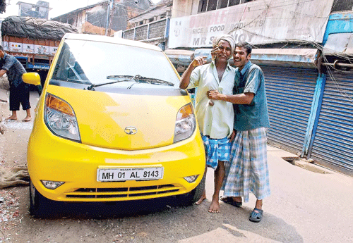 Ô tô Tata Nano do Ấn Độ sản xuất có giá bán được coi rẻ nhất thế giới.