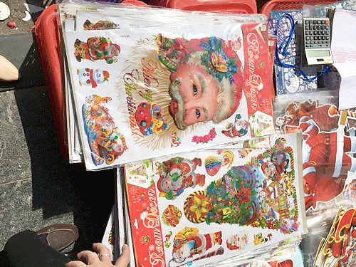 Hệ thống cảnh báo RAPEX của Liên minh Châu Âu (EU) đã đưa những miếng dán hoạt hình này vào danh sách nguy hiểm.