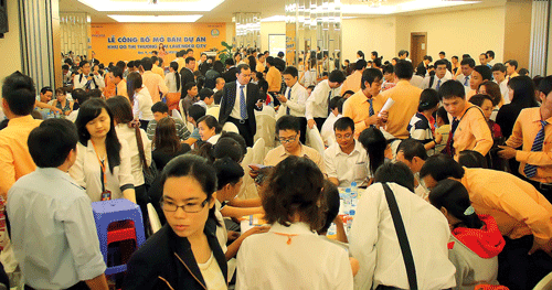 Khách hàng đăng ký mua Dự án Lavender City.