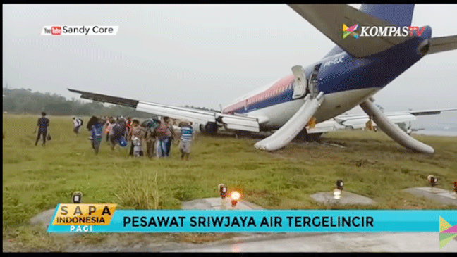 Máy bay chở khách trượt khỏi đường băng ở Indonesia ảnh 2