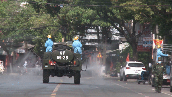 Da Nang blocks off residential areas