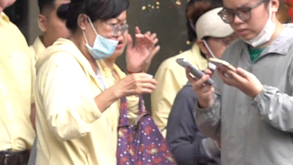 SJC gold slump triggers buying frenzy