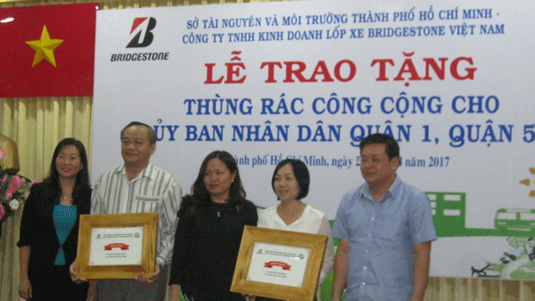 TPHCM: Lắp đặt thùng rác thông minh