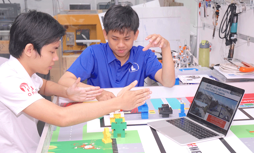 Tiếp tục thúc đẩy chương trình AI