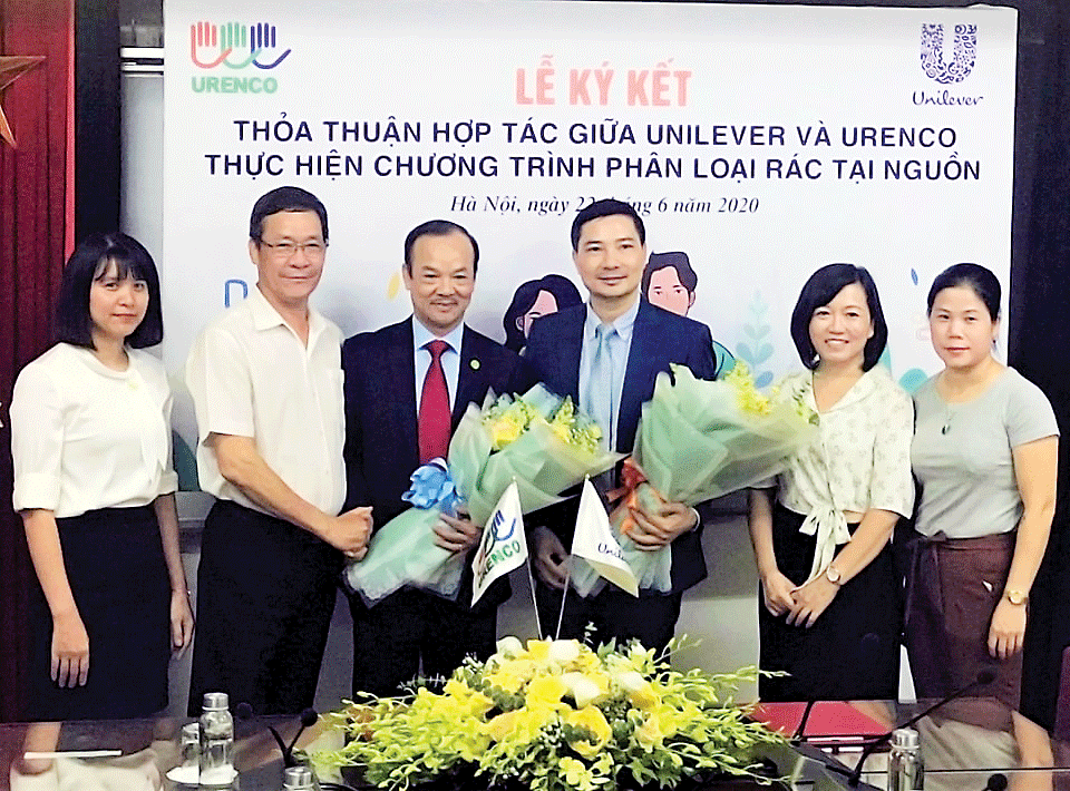 Chương trình “Phân loại rác tại nguồn gắn liền với thu gom và xử lý rác thải nhựa tại Hà Nội”