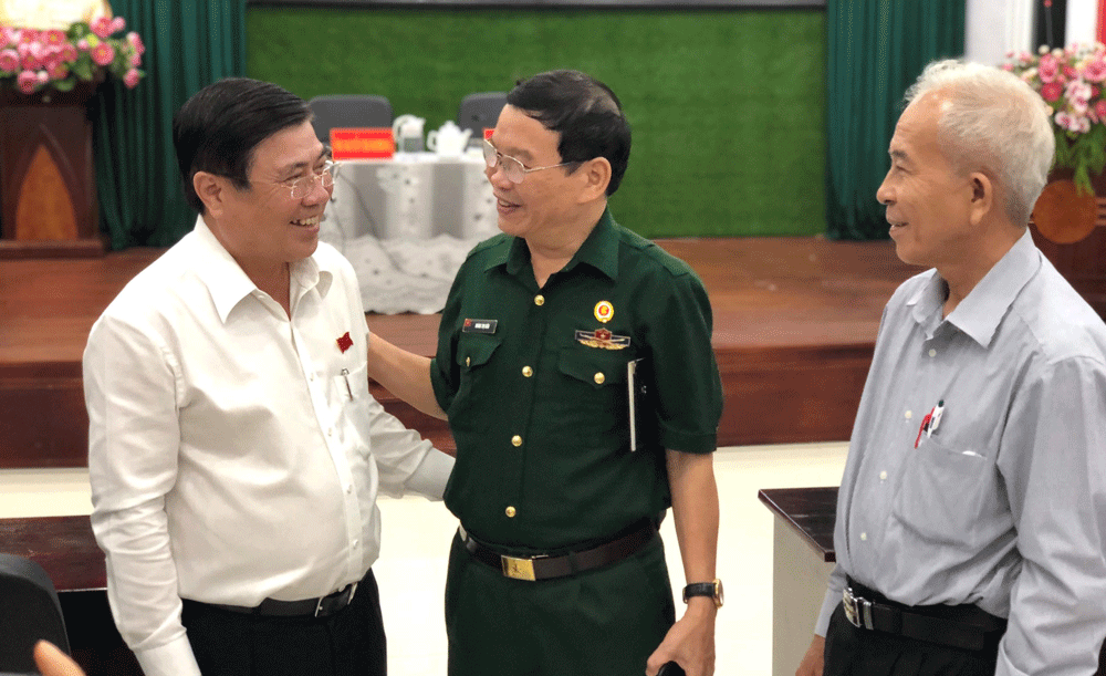 Chủ tịch UBND TPHCM Nguyễn Thành Phong: Kiên trì lập lại trật tự lòng lề đường ảnh 1 Chủ tịch UBND TPHCM Nguyễn Thành Phong: Kiên trì lập lại trật tự lòng lề đường ảnh 1
