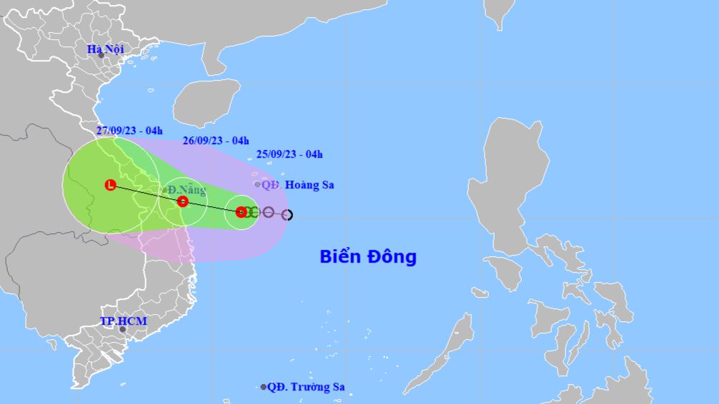 Áp thấp nhiệt đới đang tiến gần đất liền miền Trung