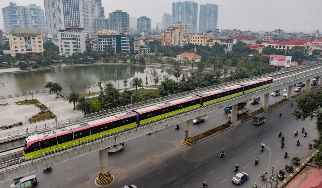 TP. Hà Nội đã giao Sở Giao thông Vận tải Hà Nội và Công ty TNHH một thành viên Khai thác điểm đỗ xe Hà Nội khảo sát, bố trí 10 điểm gửi xe gần 8 ga trên cao đoạn Nhổn - Cầu Giấy phục vụ khách đi tàu