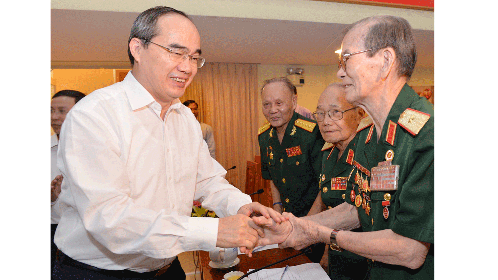 Bí thư Thành ủy TPHCM gặp gỡ cán bộ hưu trí, cựu chiến binh ảnh 2 Bí thư Thành ủy TPHCM gặp gỡ cán bộ hưu trí, cựu chiến binh ảnh 2
