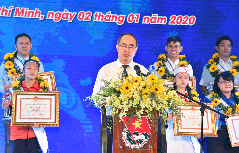 Tuyên dương 12 Công dân trẻ tiêu biểu TPHCM ảnh 2 Tuyên dương 12 Công dân trẻ tiêu biểu TPHCM ảnh 2