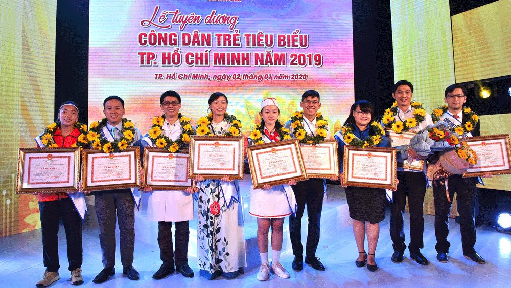 Tuyên dương 12 Công dân trẻ tiêu biểu TPHCM ảnh 3 Tuyên dương 12 Công dân trẻ tiêu biểu TPHCM ảnh 3