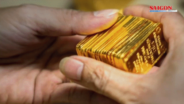 Global gold prices plummet, SJC gold steady